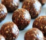 No Bake Almond Butter and Oats Cookies