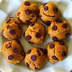 Easy Vegan Pumpkin Chocolate Chip Cookies Easy Vegan Pumpkin Chocolate Chip Cookies