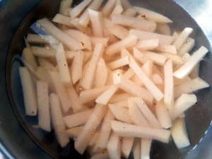 Soak Cut Potatoes In Cold Water Soak Cut Potatoes In Cold Water