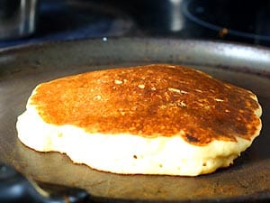 Vegan banana pancakes is ready!