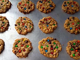 Decorate with M&Ms Decorate with M&Ms