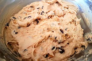 Mix chocolate chips Mix chocolate chips