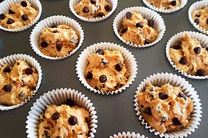 Fill muffin batter Fill muffin batter