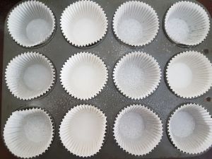 Line Muffin Pan With Paper Liners Line Muffin Pan With Paper Liners