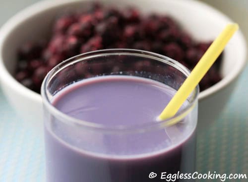 Yummy Blueberry Flavored Milk Yummy Blueberry Flavored Milk