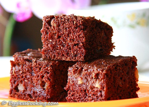 Vegan Cocoa Apple Cake