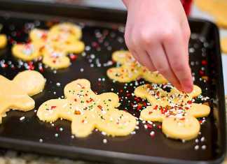 christmas baking cookies