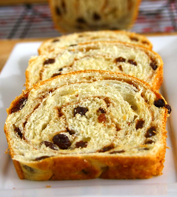 Cinnamon Raisin Bread (Sliced)