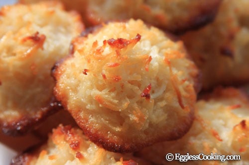 Eggless Coconut Macaroons