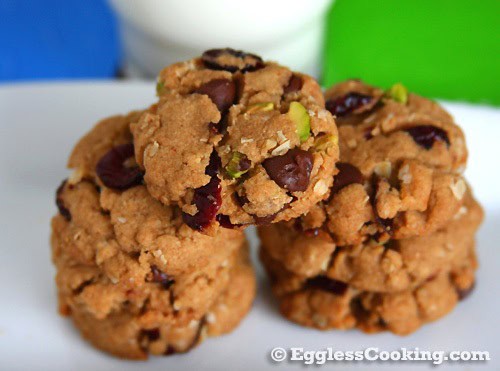 Vegan Whole Wheat Oatmeal Chocolate Chip Cookies