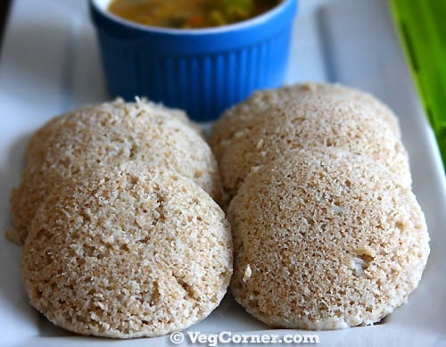 Fluffy Cracked Wheat Idlis Fluffy Cracked Wheat Idlis