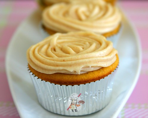 Eggless Pumpkin Cupcakes