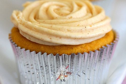 Eggless Pumpkin Cupcakes