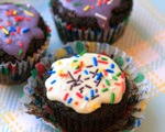 Chocolate Cupcakes with Spinach and Blueberry Puree Chocolate Cupcakes with Spinach and Blueberry Puree