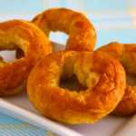 homemade soft pretzels