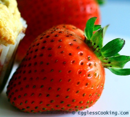 Hulling Strawberries With A Straw