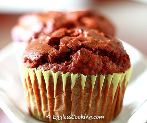 Vegan Chocolate, Oatmeal and Peanut Butter Muffins