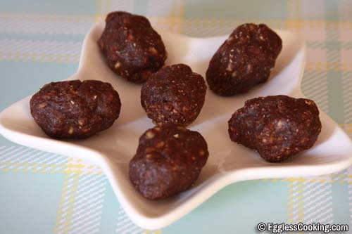 Finger Millet Sweet Dumplings aka Ragi Kozhukattai