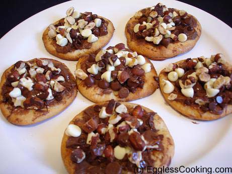 mini chocolate pizzas