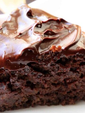 Eggless Chocolate Bottle Gourd Cake