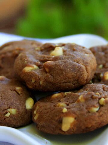 Eggless Chocolate Chip Cookies using Condensed Milk