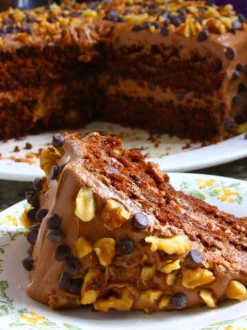 Eggless Chocolate Carrot Cake