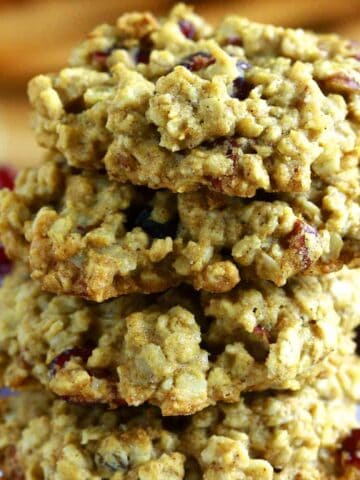 Vegan Oatmeal Cranberry Cookies