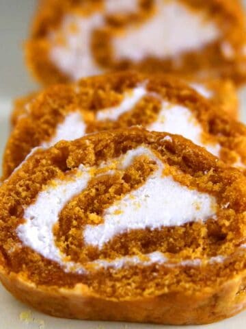 Vegan Pumpkin Cake Roll